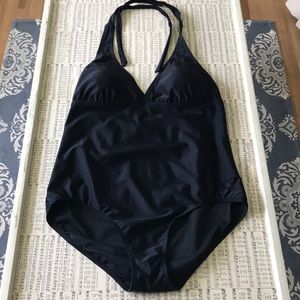 One piece swim suit